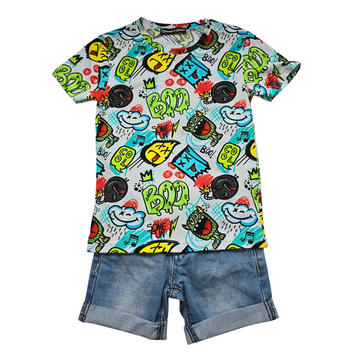 Opvallend emoji shirt met BOO print